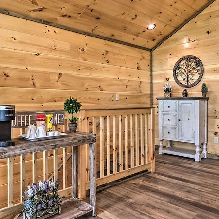 Modern Cabin With Hot Tub And Game Room In Gatlinburg! Esterno foto