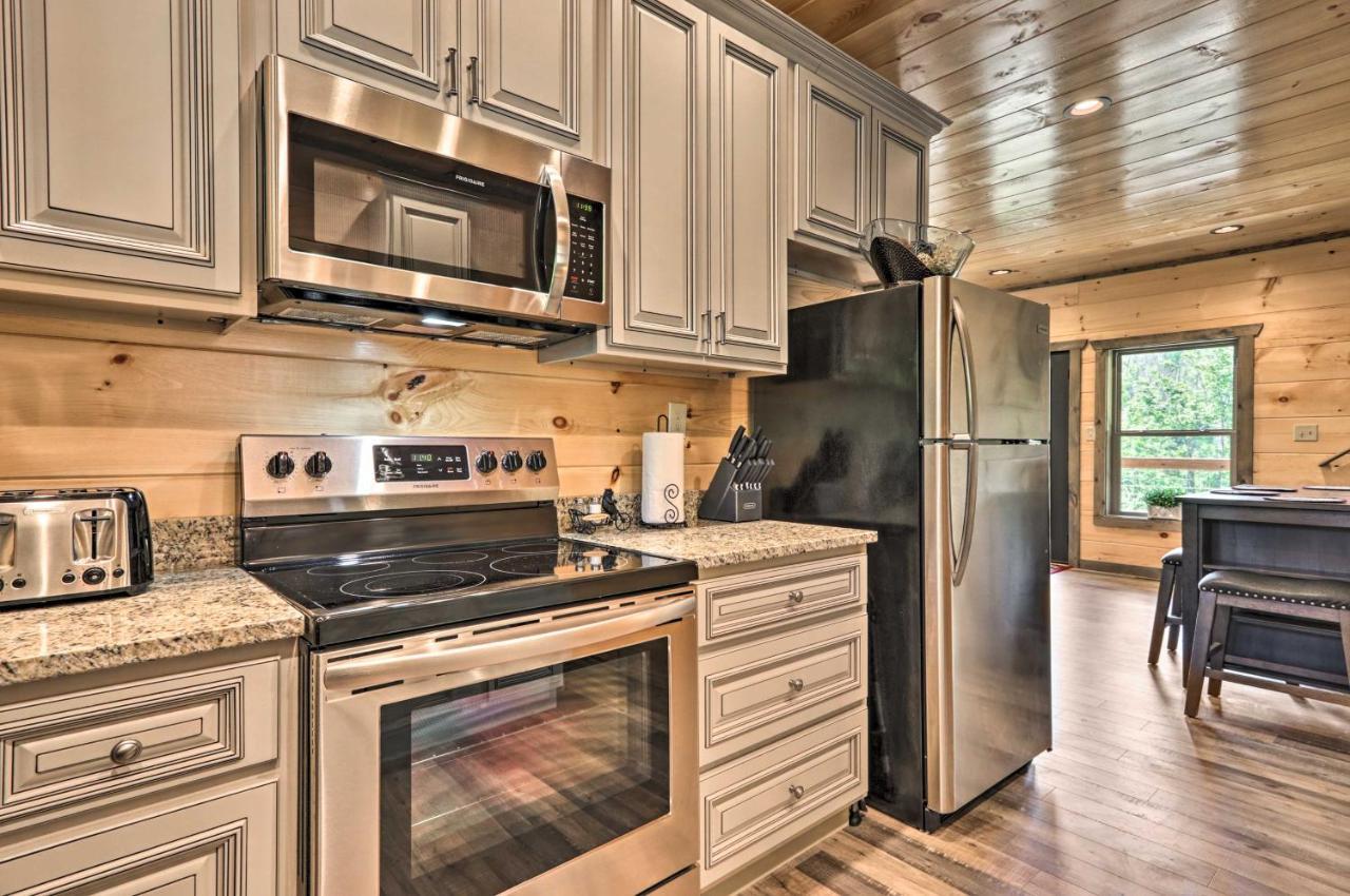 Modern Cabin With Hot Tub And Game Room In Gatlinburg! Esterno foto