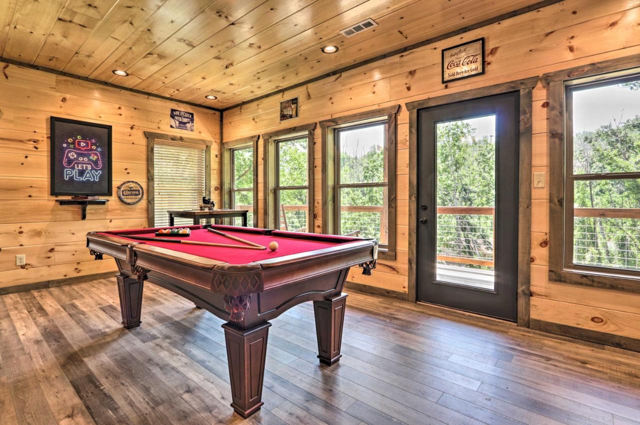 Modern Cabin With Hot Tub And Game Room In Gatlinburg! Esterno foto