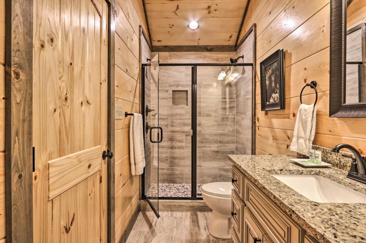 Modern Cabin With Hot Tub And Game Room In Gatlinburg! Esterno foto