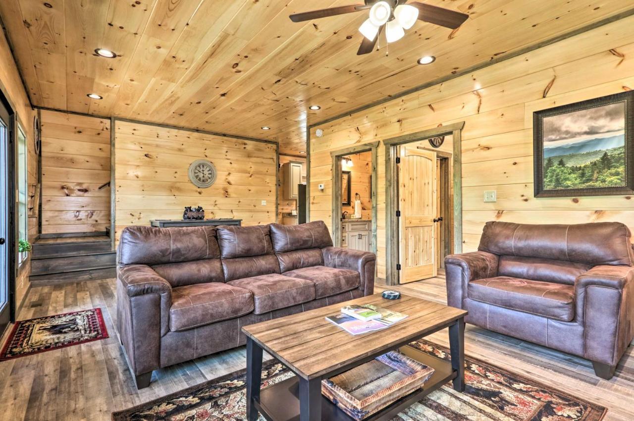 Modern Cabin With Hot Tub And Game Room In Gatlinburg! Esterno foto